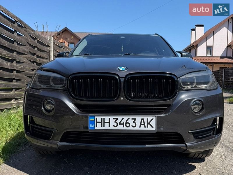 Внедорожник / Кроссовер BMW X5 2016 в Киеве