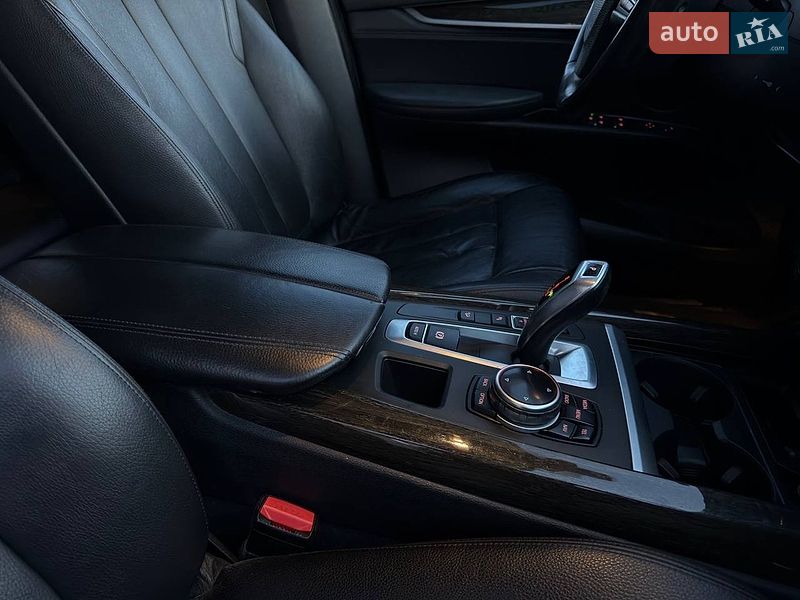 Внедорожник / Кроссовер BMW X5 2014 в Киеве