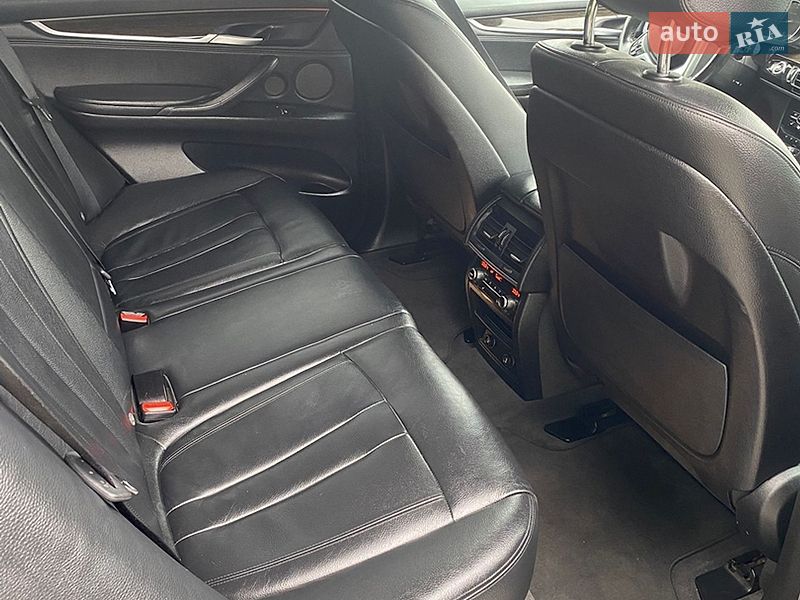 Внедорожник / Кроссовер BMW X5 2015 в Черновцах