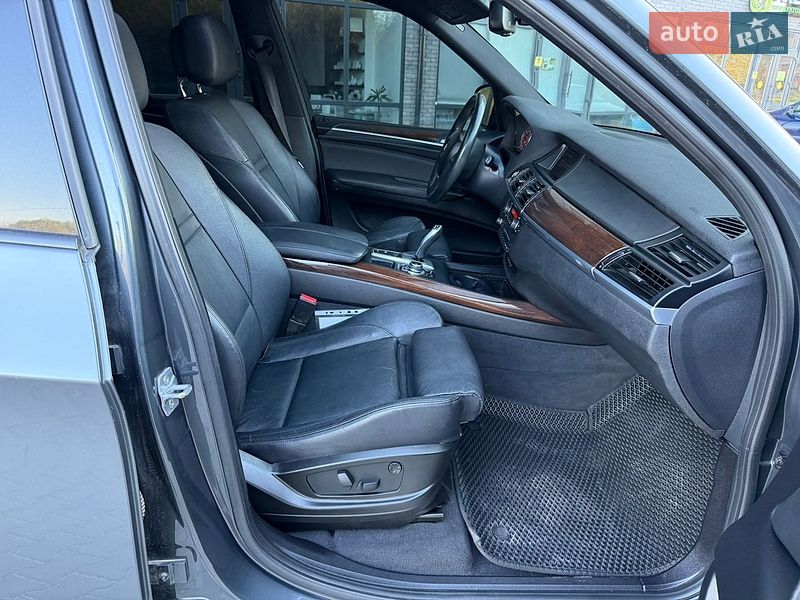 Внедорожник / Кроссовер BMW X5 2012 в Хмельницком