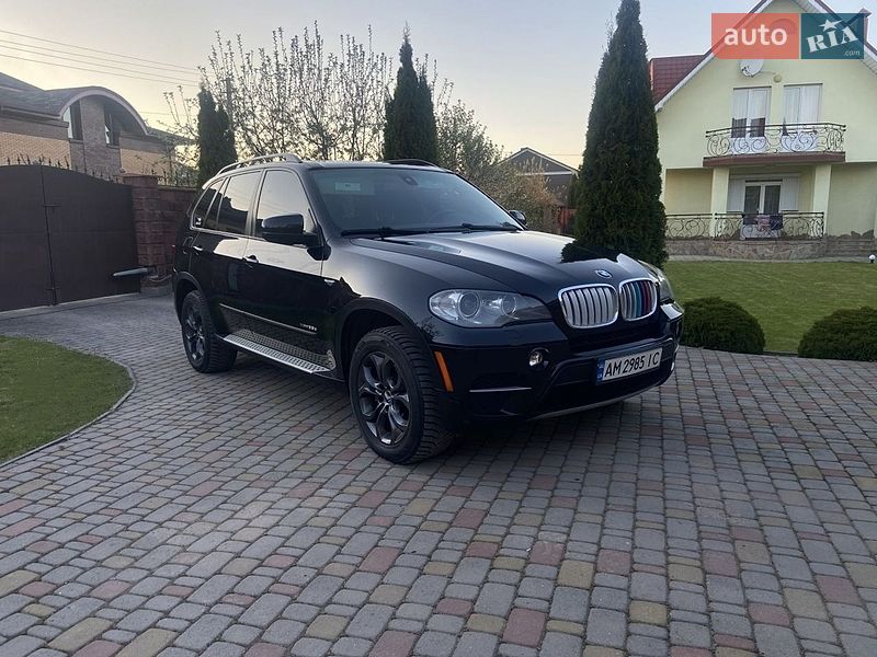 Внедорожник / Кроссовер BMW X5 2012 в Житомире