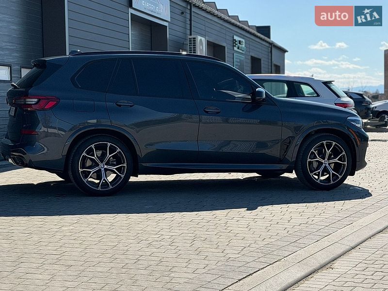 Внедорожник / Кроссовер BMW X5 2019 в Надворной