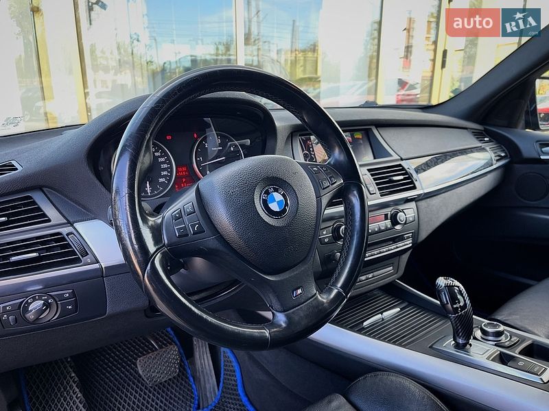 Внедорожник / Кроссовер BMW X5 2010 в Николаеве