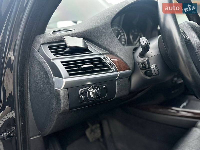 Позашляховик / Кросовер BMW X5 2009 в Луцьку