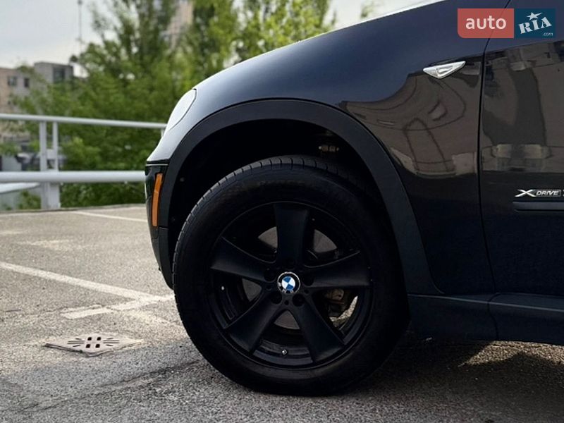Внедорожник / Кроссовер BMW X5 2010 в Киеве