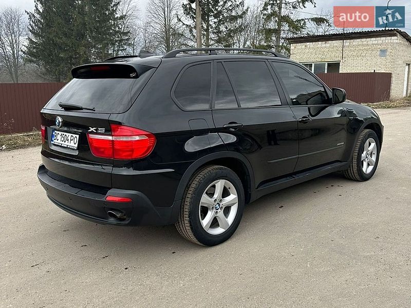 Позашляховик / Кросовер BMW X5 2010 в Львові