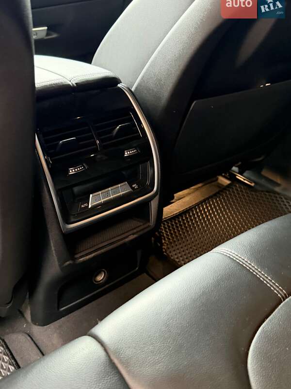 Внедорожник / Кроссовер BMW X5 2022 в Киеве