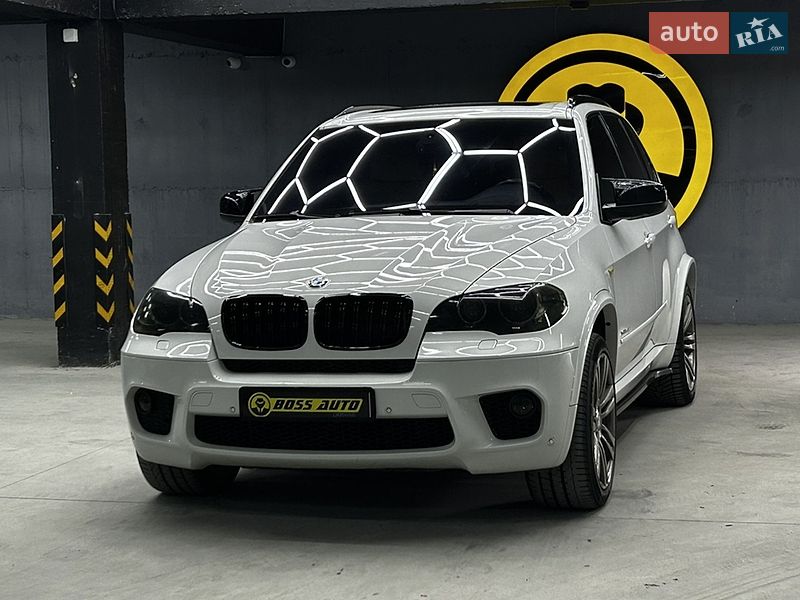 Внедорожник / Кроссовер BMW X5 2011 в Черновцах