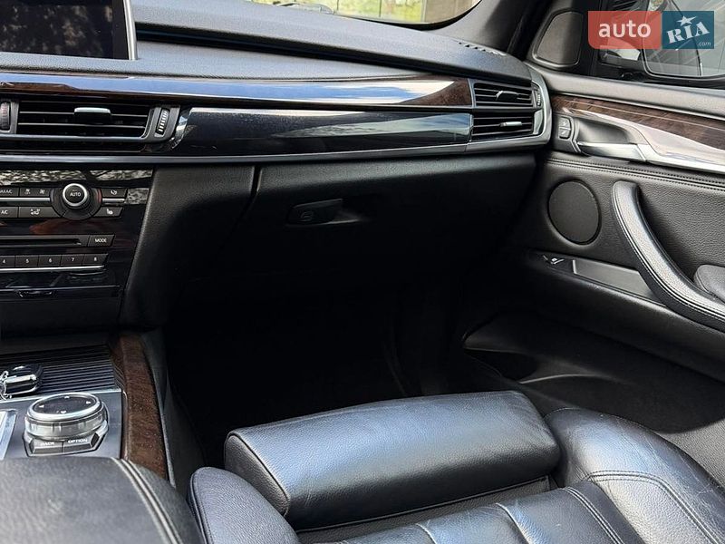 Внедорожник / Кроссовер BMW X5 2014 в Ровно