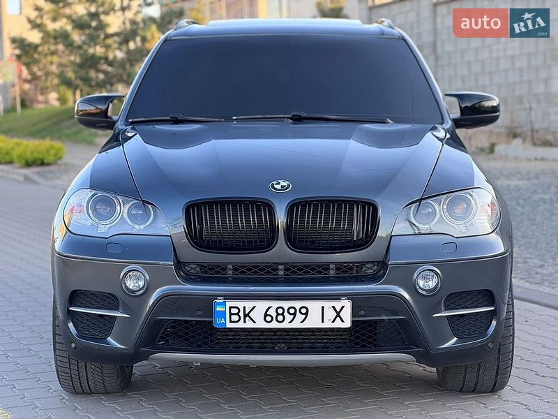 Позашляховик / Кросовер BMW X5 2013 в Рівному