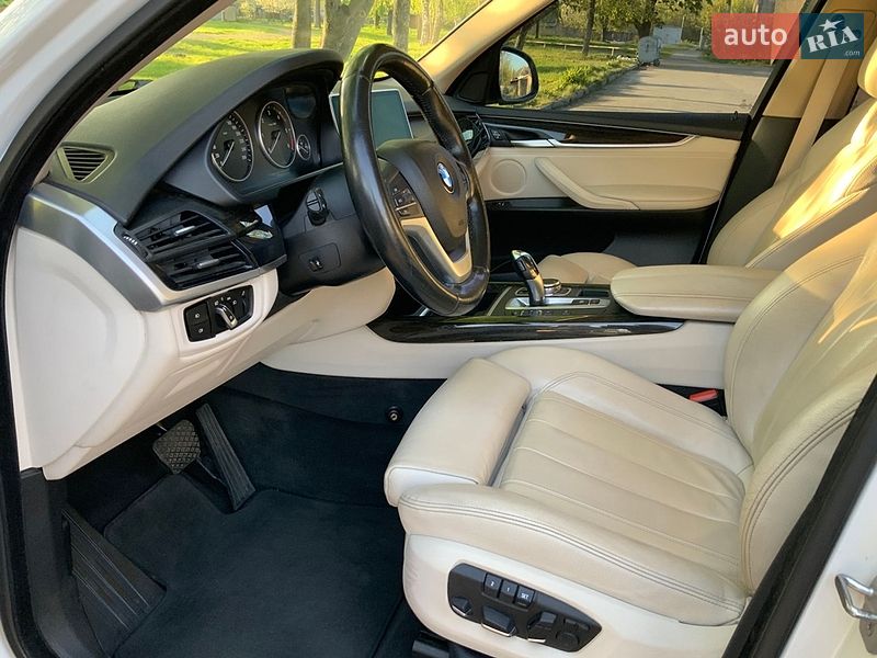 Внедорожник / Кроссовер BMW X5 2015 в Полтаве