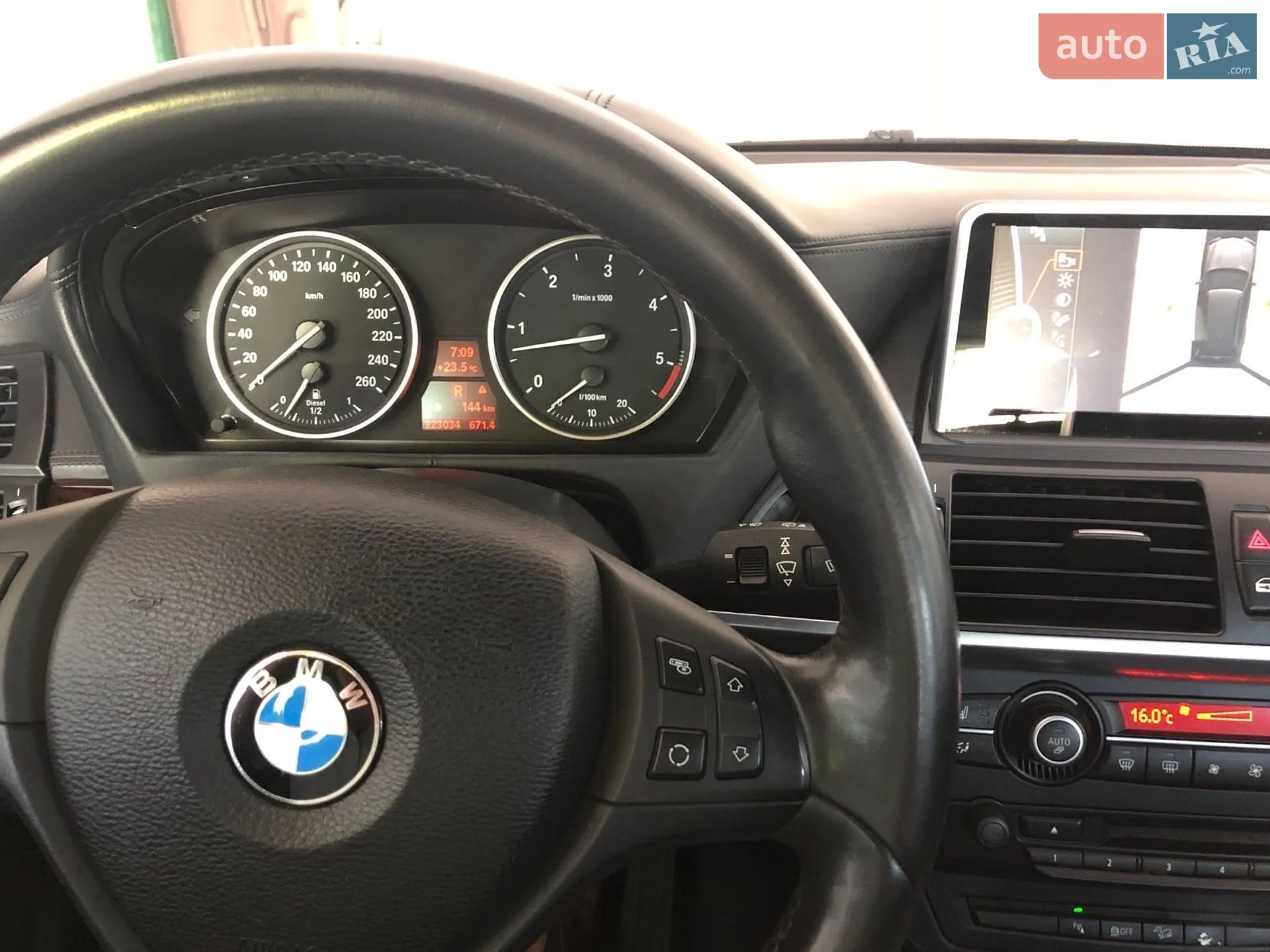 2010 BMW X5 - мініатюра 11