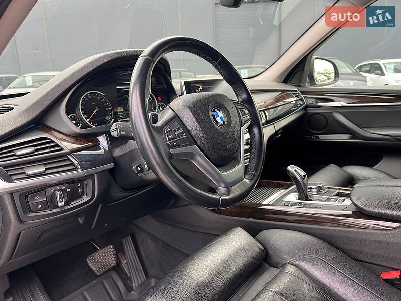 Позашляховик / Кросовер BMW X5 2015 в Львові