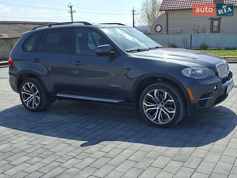 Внедорожник / Кроссовер BMW X5 2012 в Черновцах