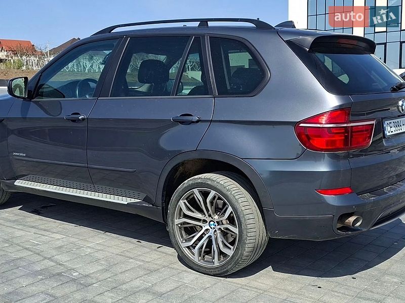 Внедорожник / Кроссовер BMW X5 2012 в Черновцах
