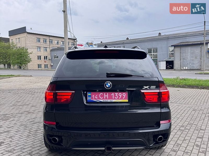 Позашляховик / Кросовер BMW X5 2012 в Чернівцях