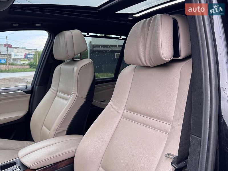 Позашляховик / Кросовер BMW X5 2012 в Чернівцях