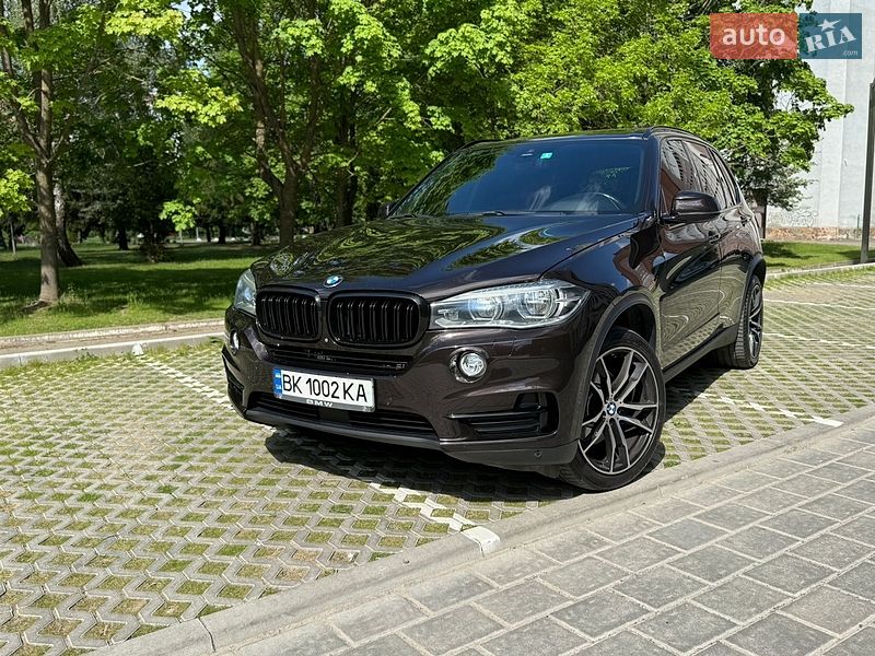 Внедорожник / Кроссовер BMW X5 2015 в Ровно