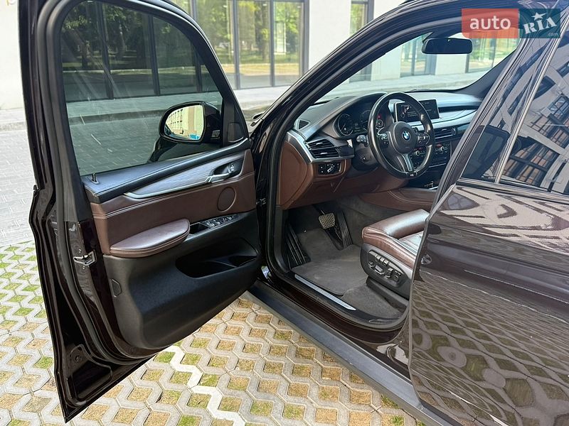 Внедорожник / Кроссовер BMW X5 2015 в Ровно