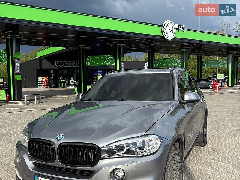 Внедорожник / Кроссовер BMW X5 2016 в Кременчуге