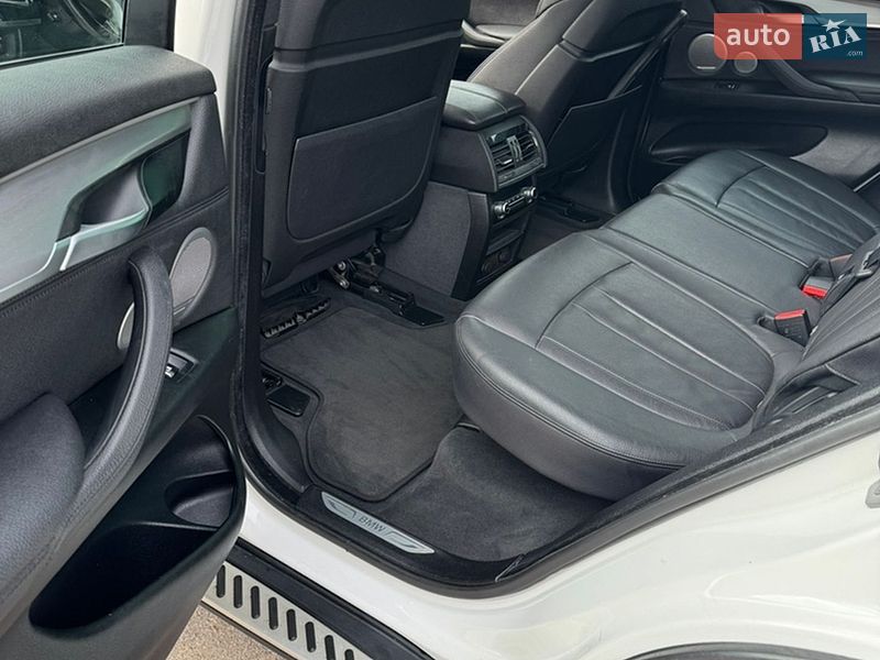Позашляховик / Кросовер BMW X5 2016 в Житомирі