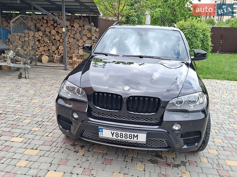 Внедорожник / Кроссовер BMW X5 2011 в Каменец-Подольском
