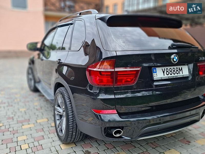 Внедорожник / Кроссовер BMW X5 2011 в Каменец-Подольском