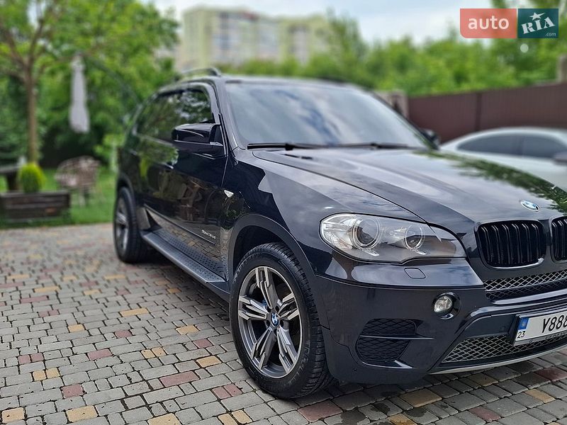 Внедорожник / Кроссовер BMW X5 2011 в Каменец-Подольском