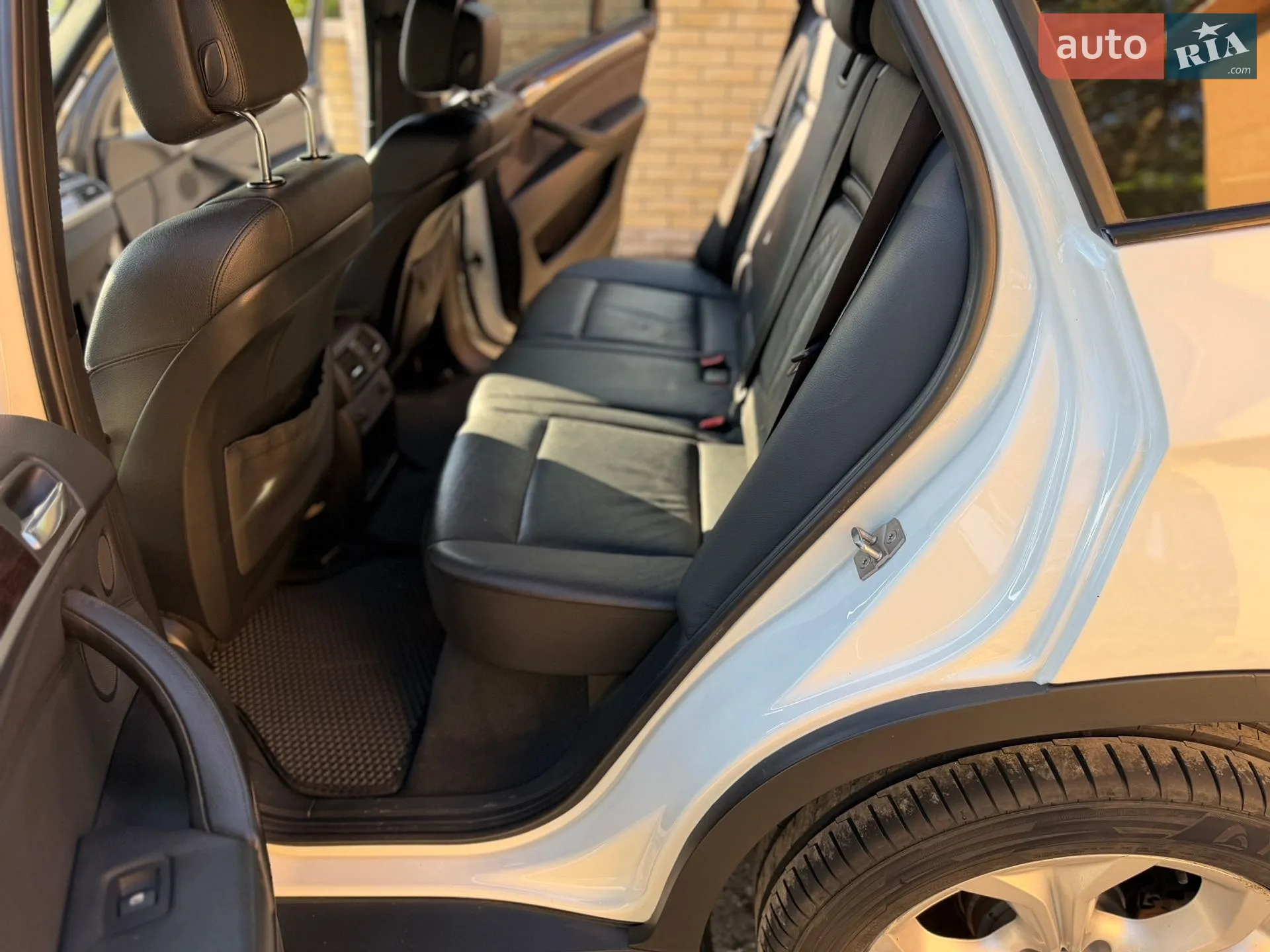 2011 BMW X5 - мініатюра 21