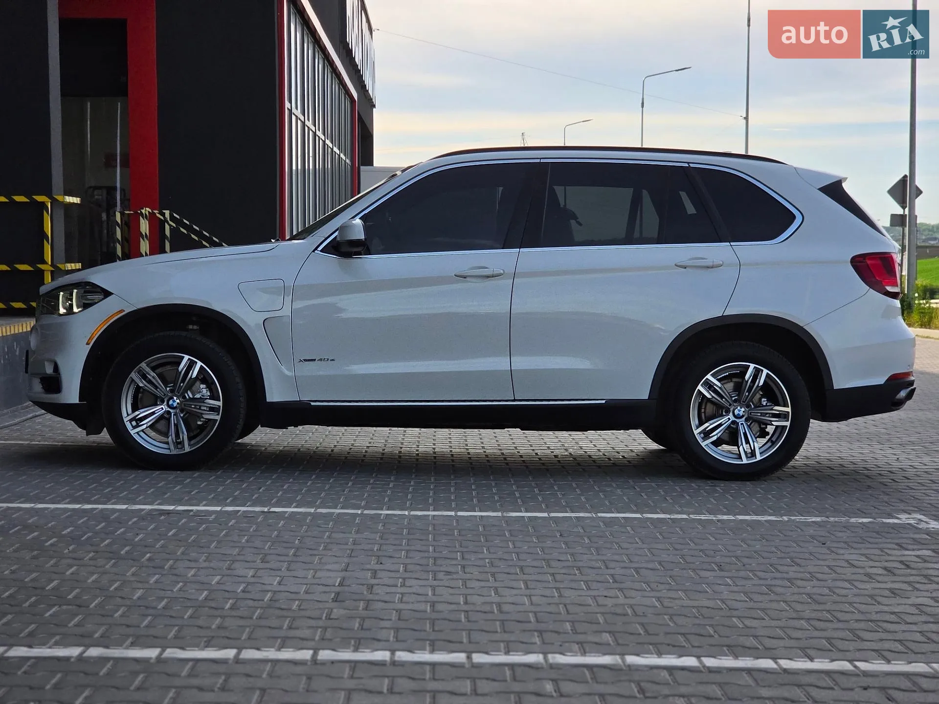 2015 BMW X5 - мініатюра 18