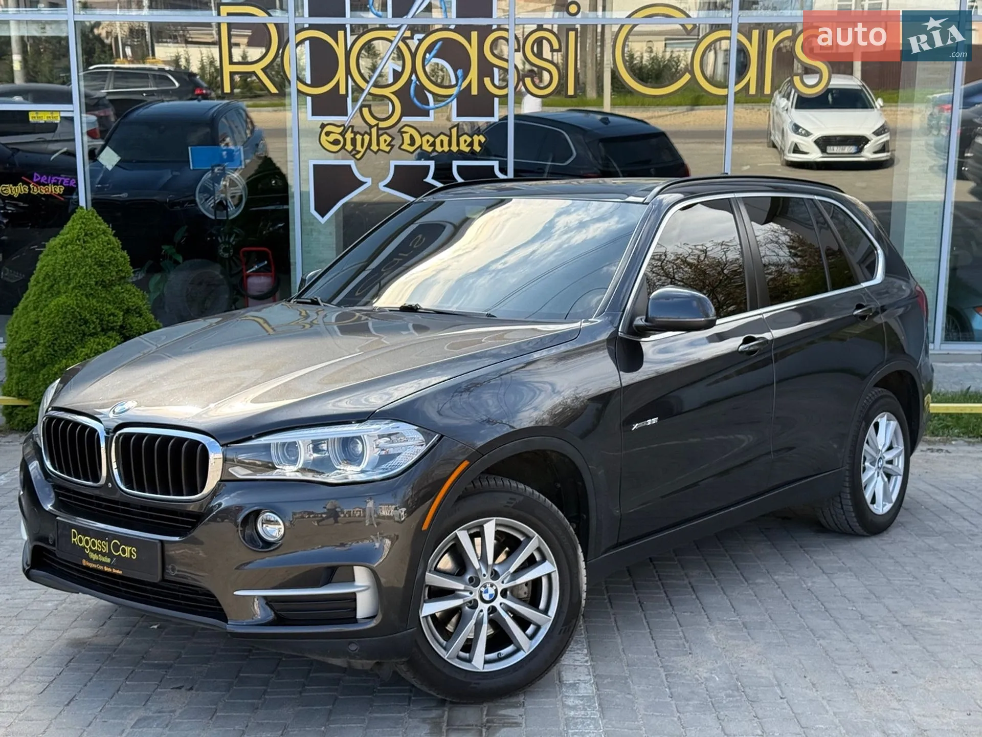 2015 BMW X5 - мініатюра 3