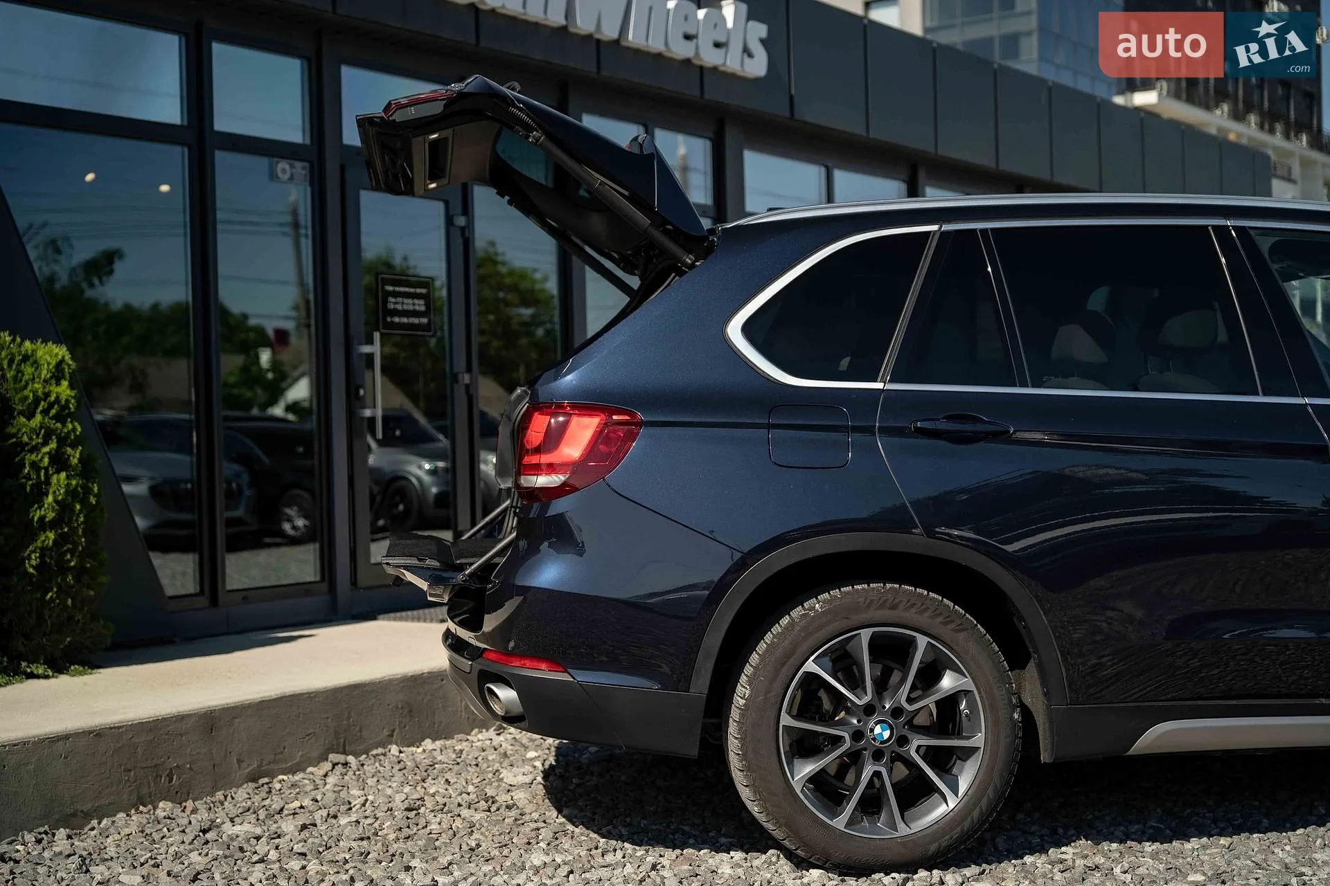 2016 BMW X5 - мініатюра 16
