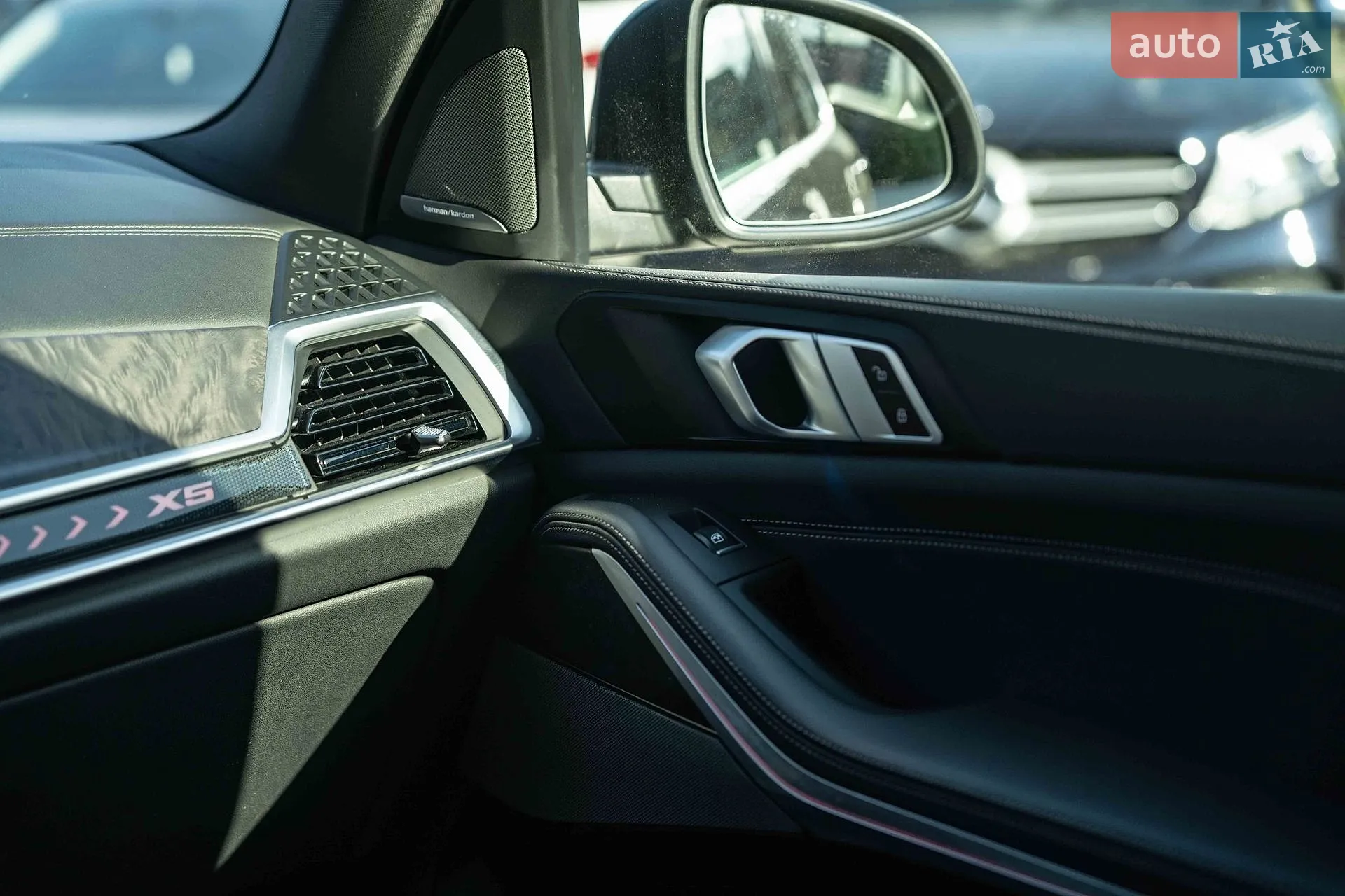 2023 BMW X5 - мініатюра 38