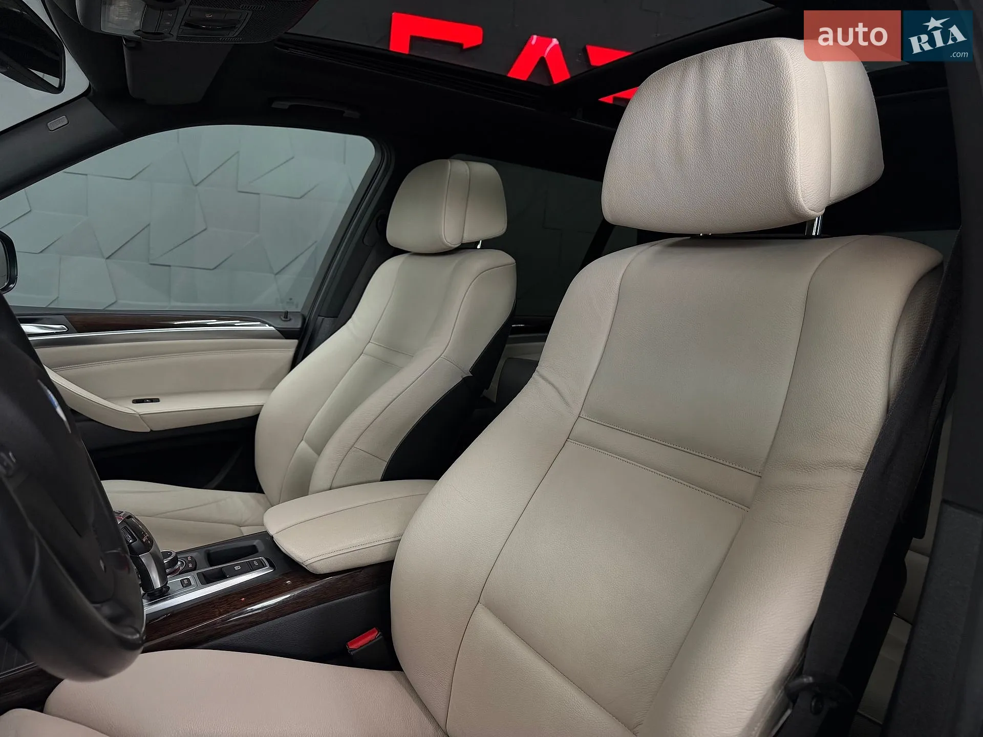 2012 BMW X5 - мініатюра 27