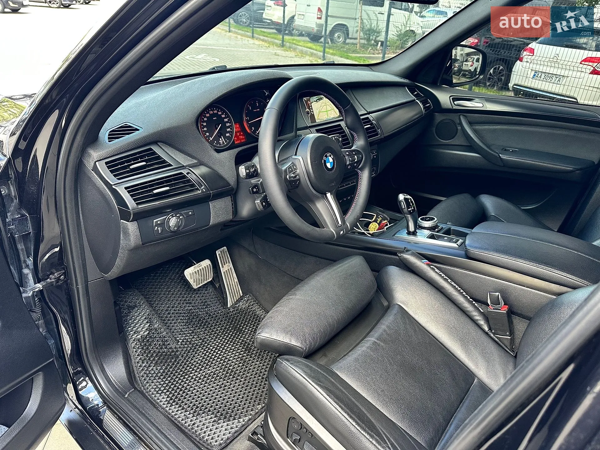 2012 BMW X5 - мініатюра 12