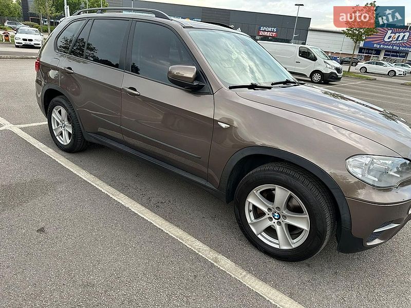 Внедорожник / Кроссовер BMW X5 2012 в Черновцах