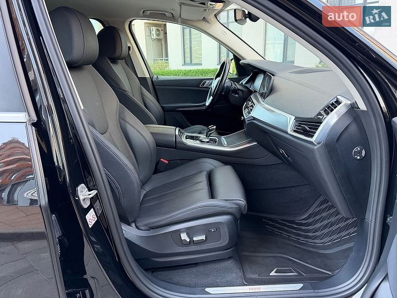 Внедорожник / Кроссовер BMW X5 2021 в Киеве