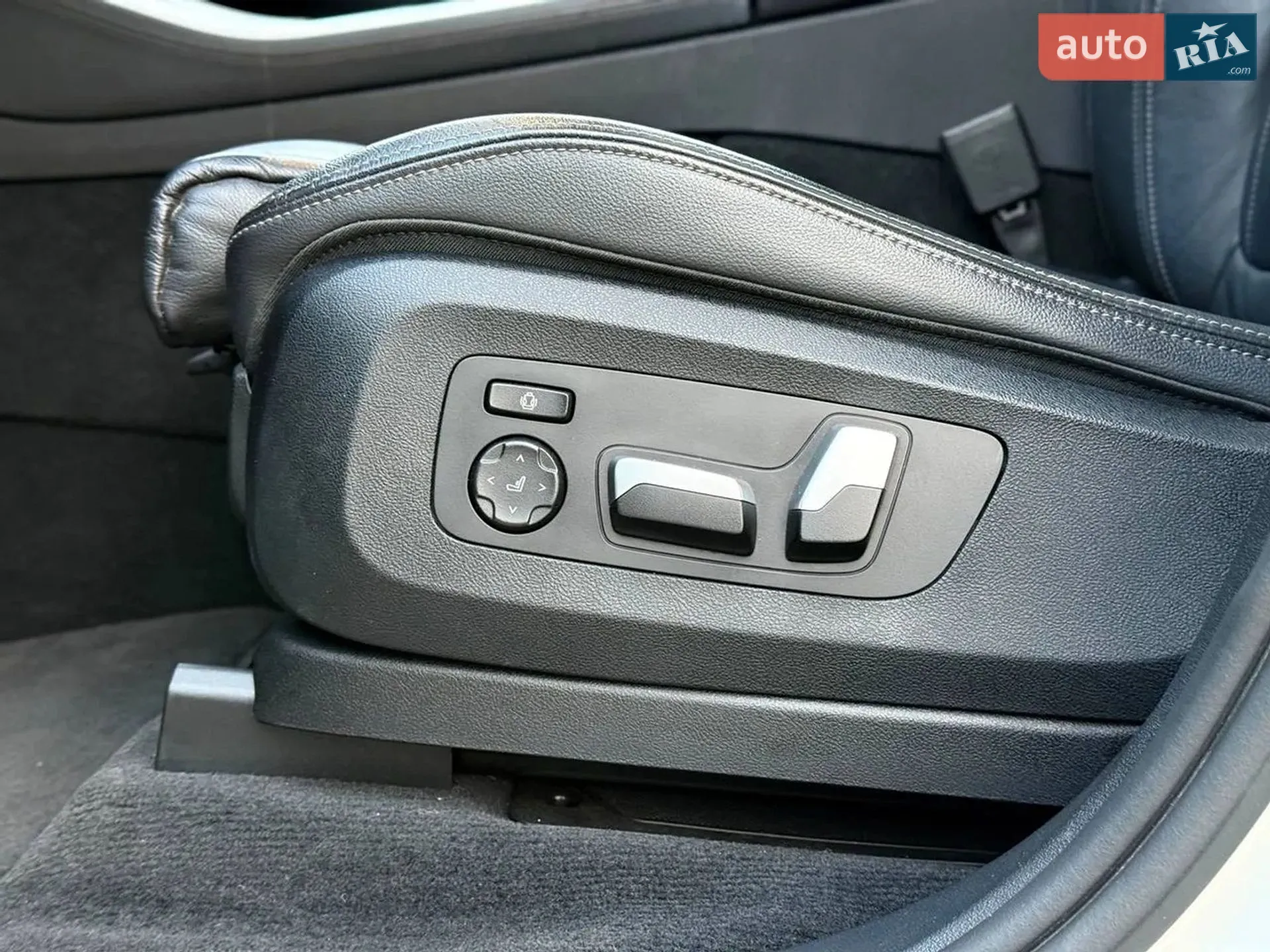 2020 BMW X5 - мініатюра 47