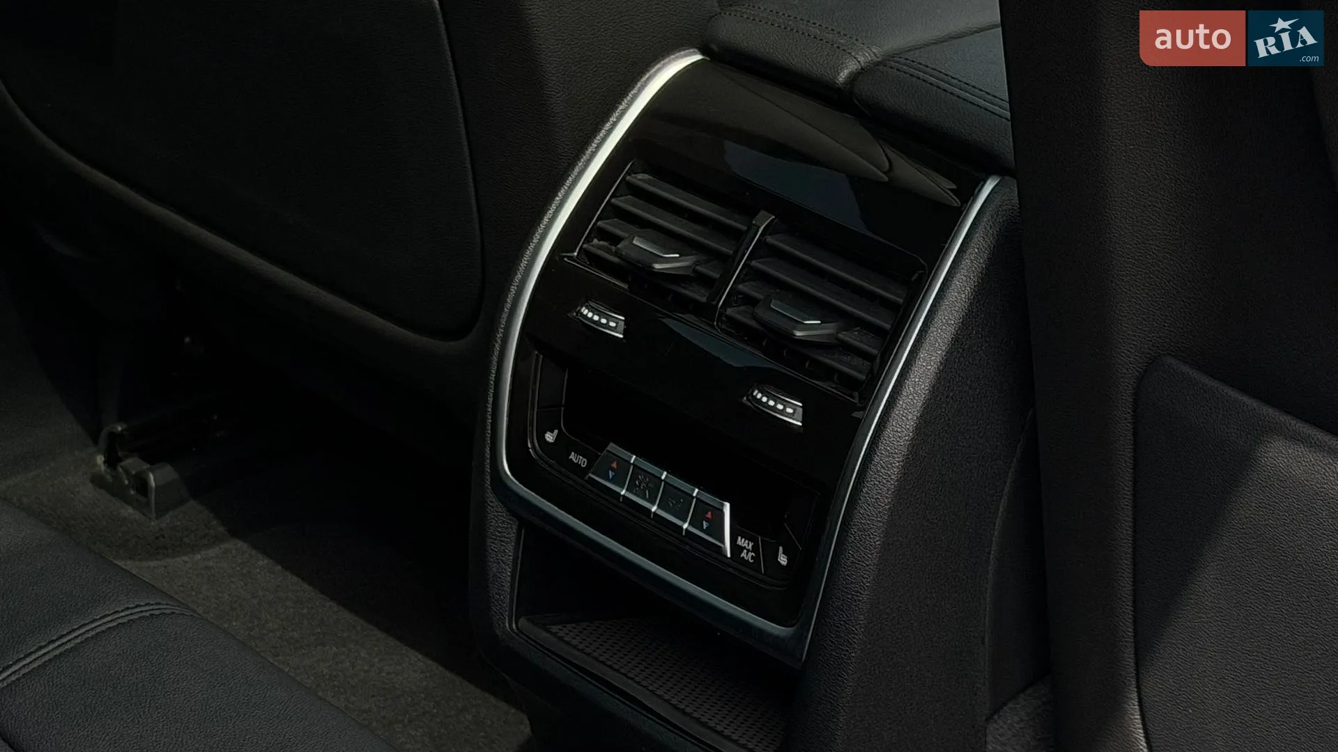 2022 BMW X5 - мініатюра 38