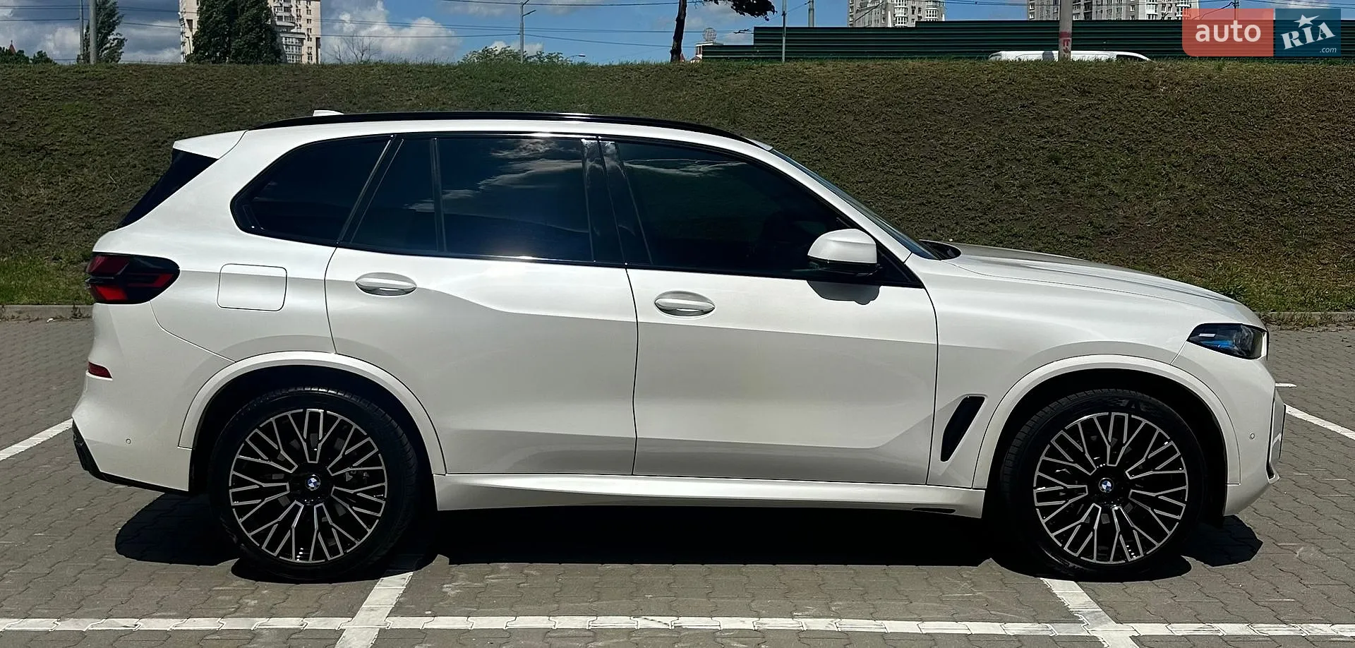 2023 BMW X5 - мініатюра 3