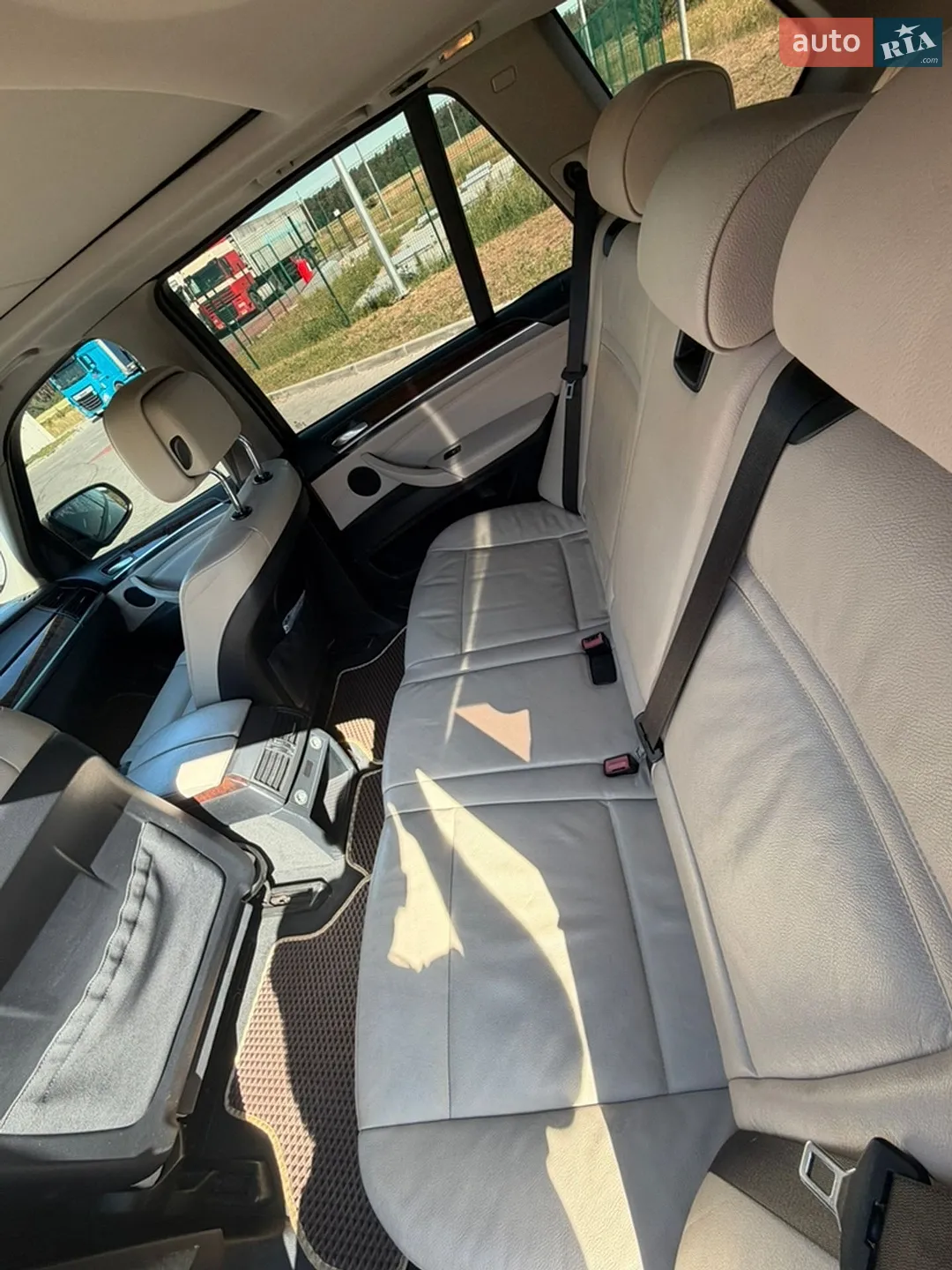 2010 BMW X5 - мініатюра 10