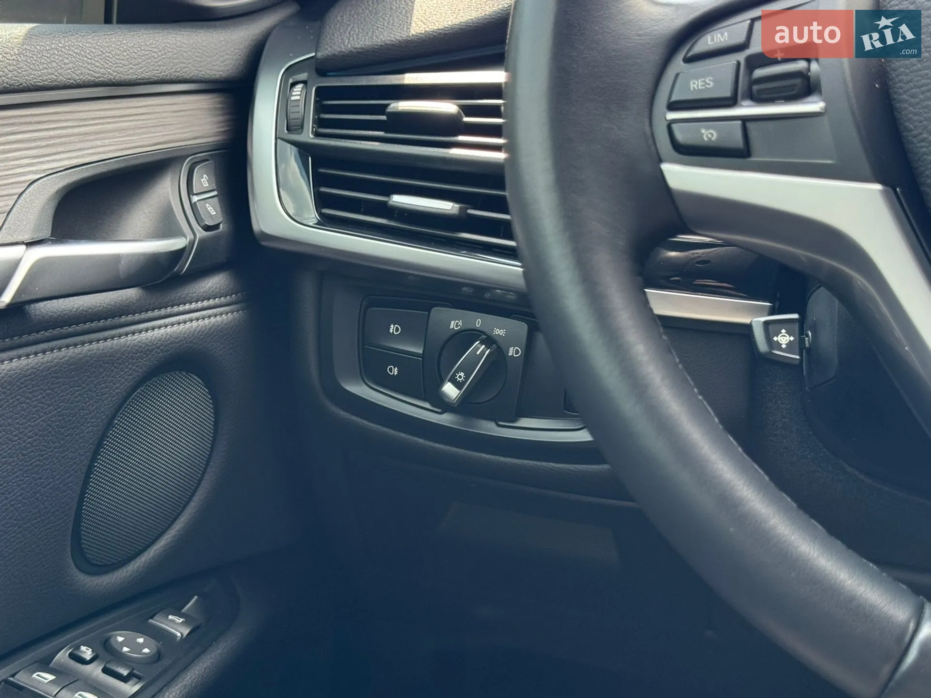 2017 BMW X5 - мініатюра 27