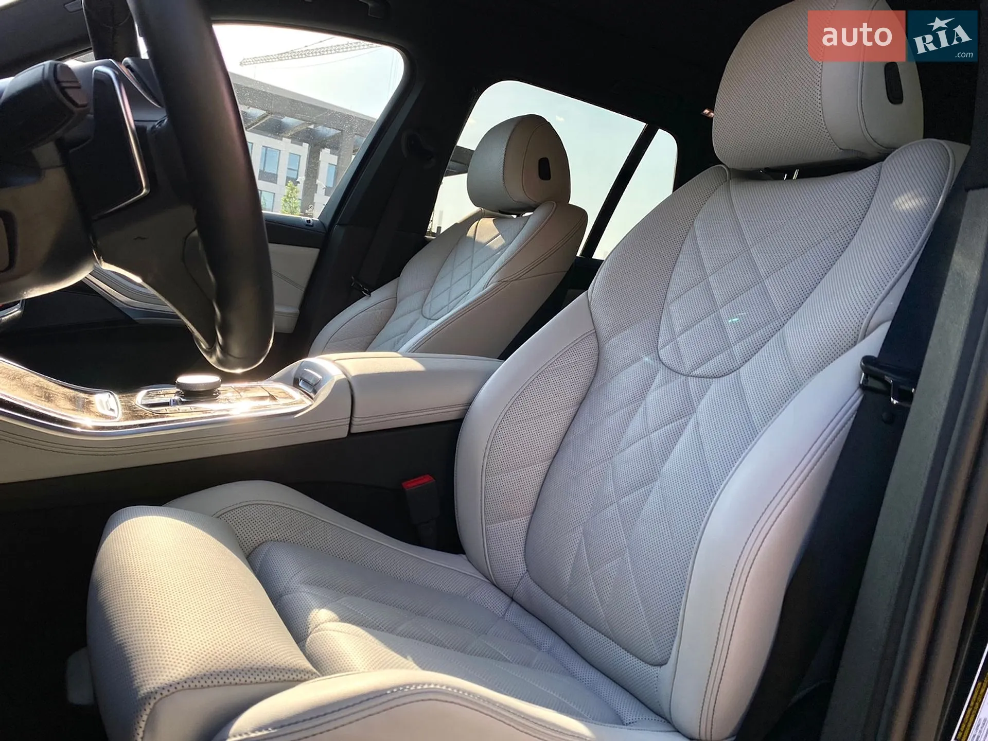 BMW X5 2024 VIN 5UX23EU08R9V18887 фото оголошення 19 з 37