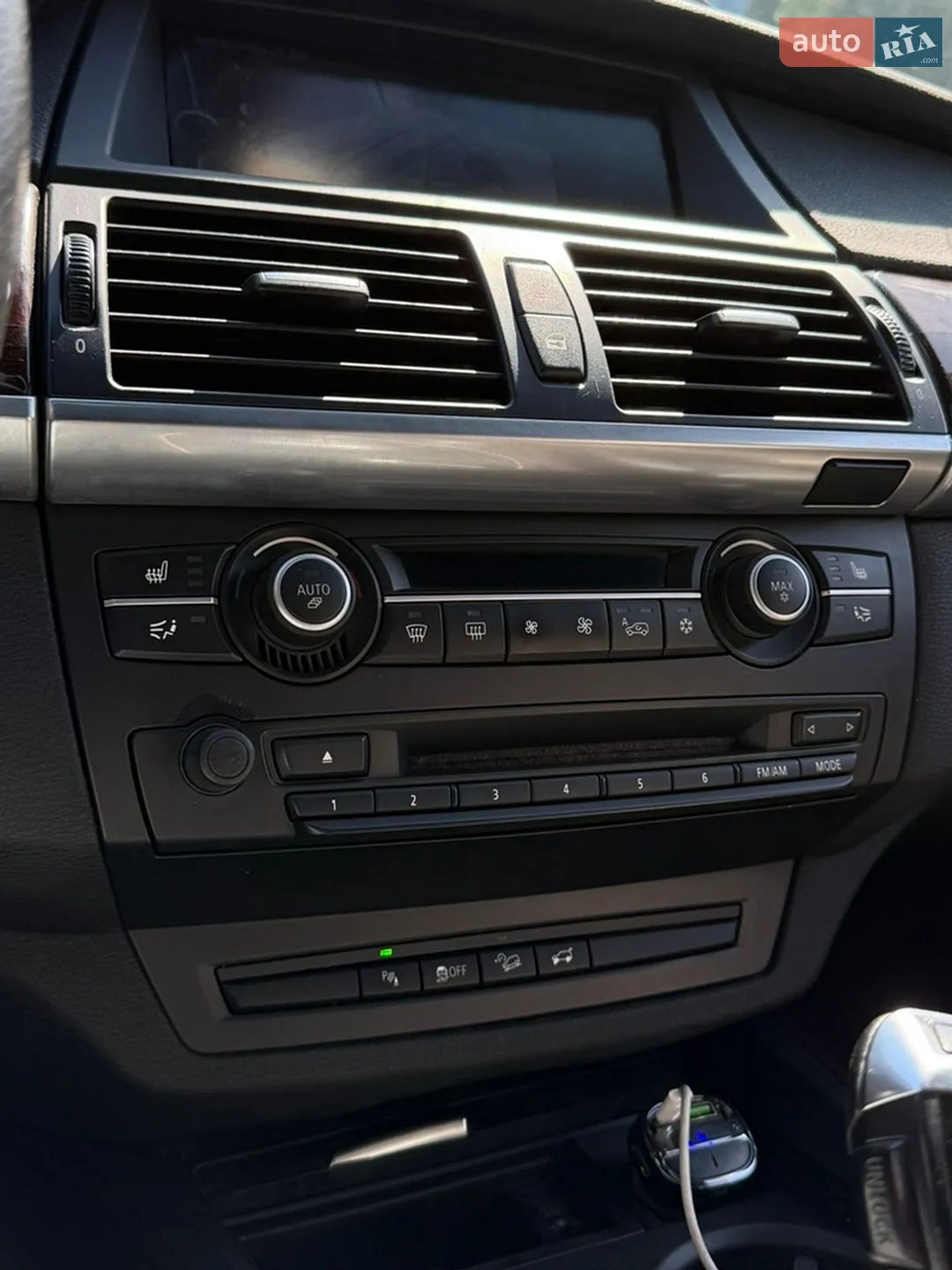 2010 BMW X5 - мініатюра 23