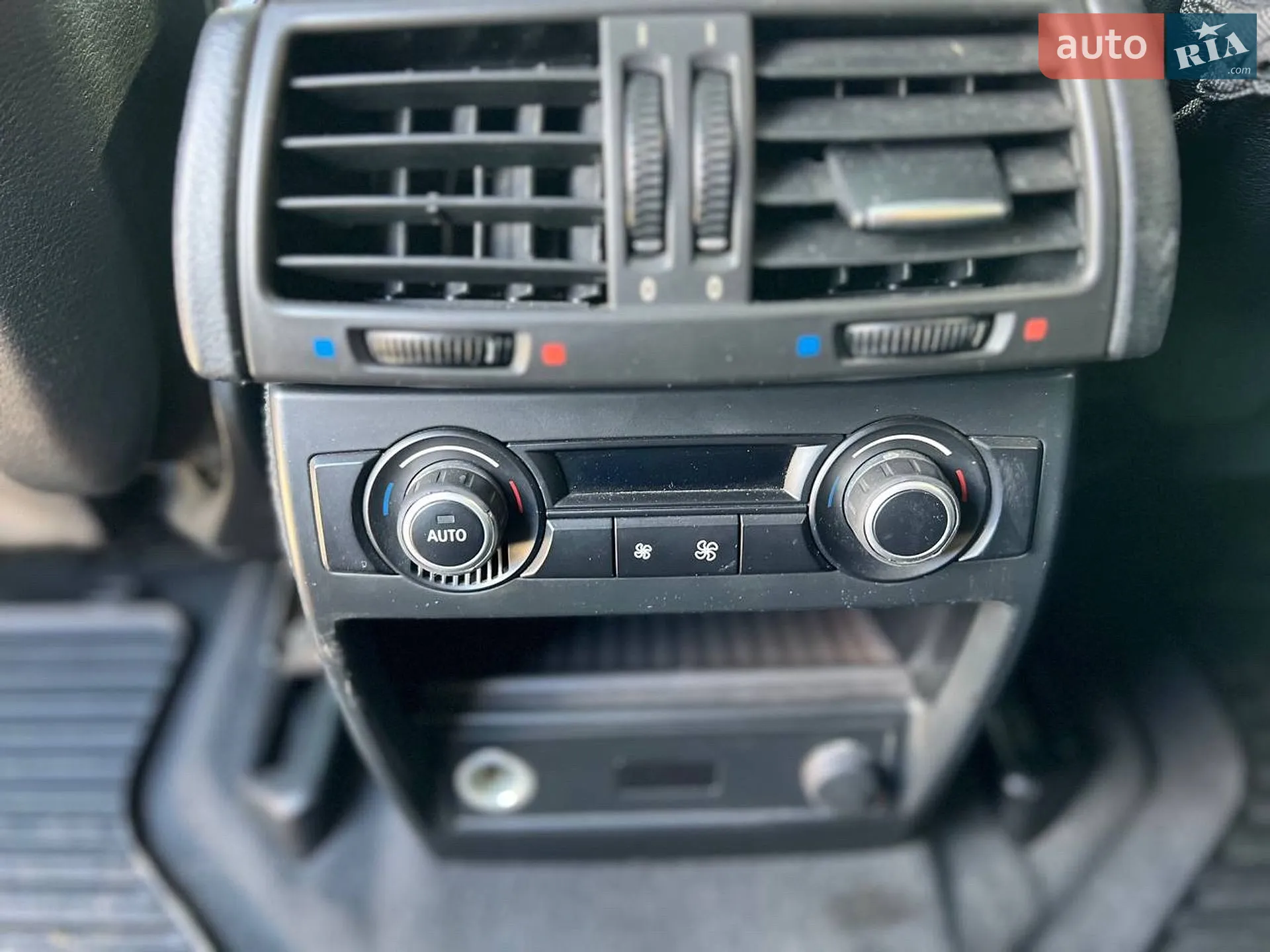 2010 BMW X5 - мініатюра 18