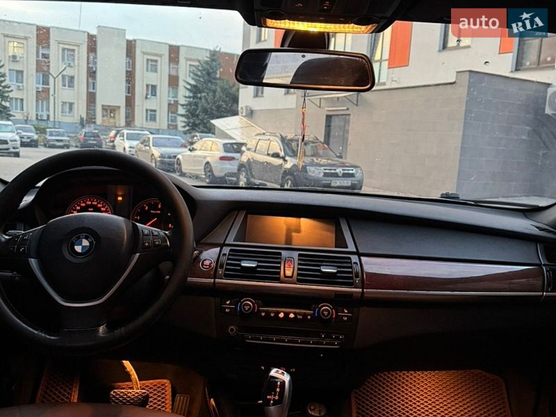 Внедорожник / Кроссовер BMW X5 2009 в Вараше