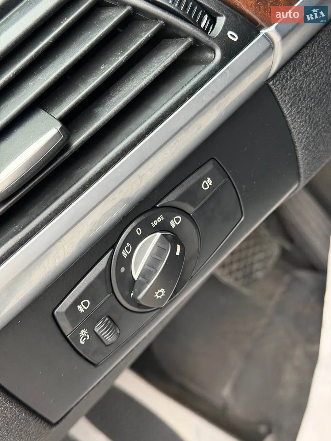 2010 BMW X5 - мініатюра 28
