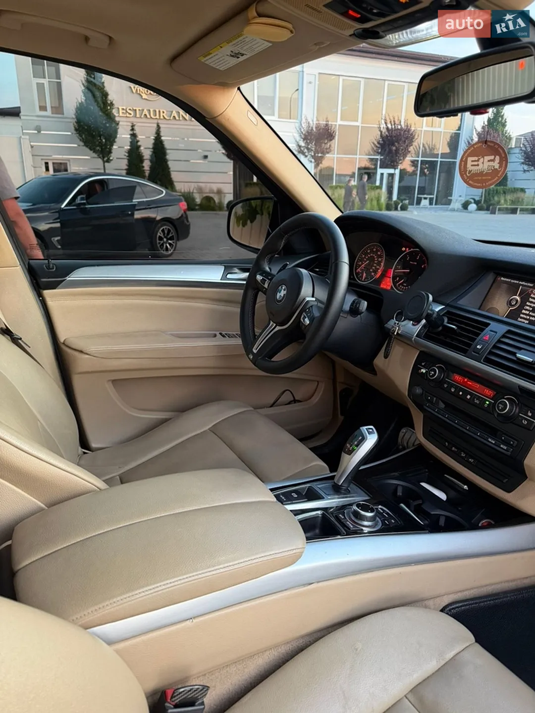 2010 BMW X5 - мініатюра 10