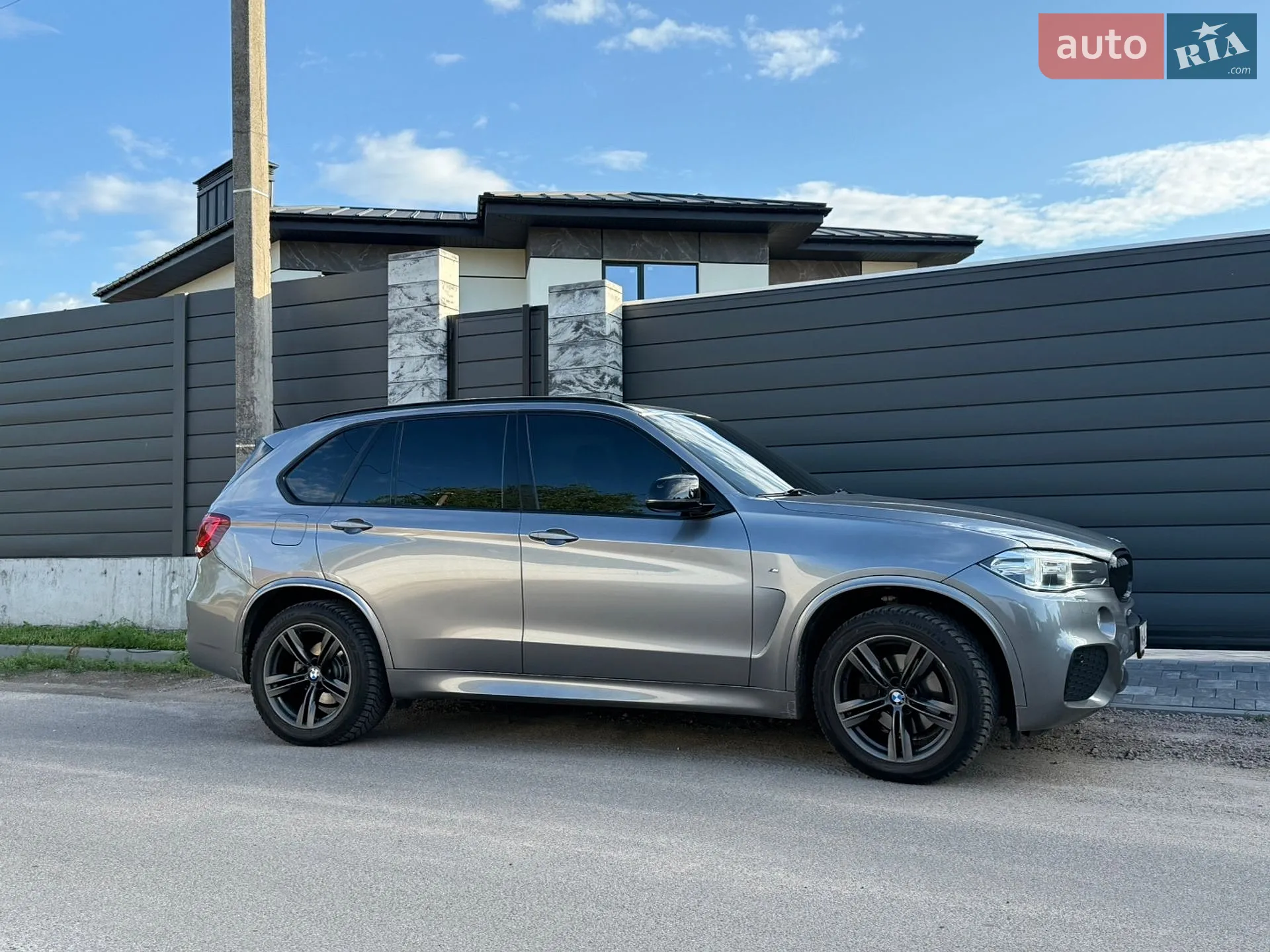 2017 BMW X5 - мініатюра 2