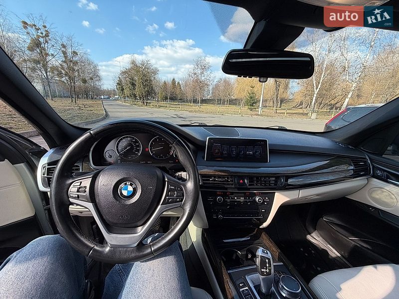 Внедорожник / Кроссовер BMW X5 2016 в Ровно